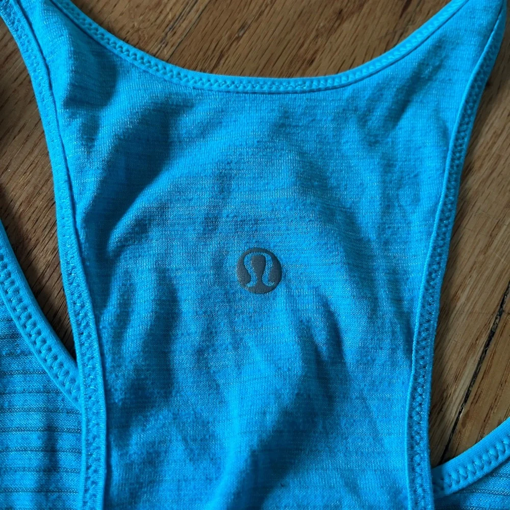 Lululemon Workout Tank Tops - Teal and Light Gray - Picture 4 of 5